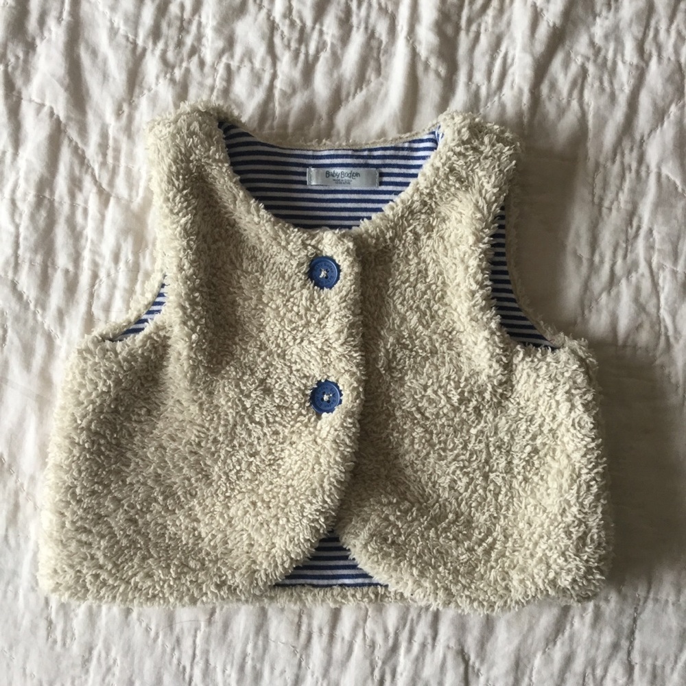 Baby Boden 18-24 month fuzzy vest
